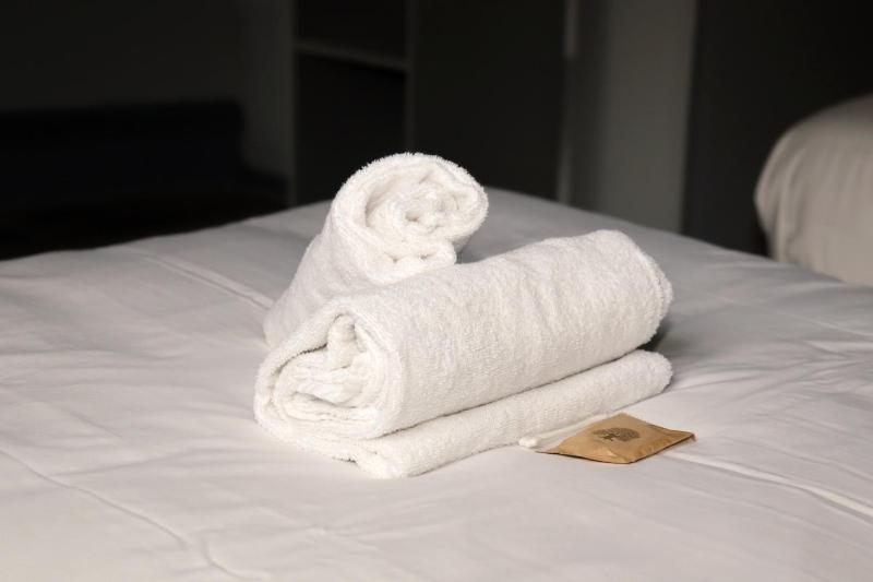 Twin Room image 3