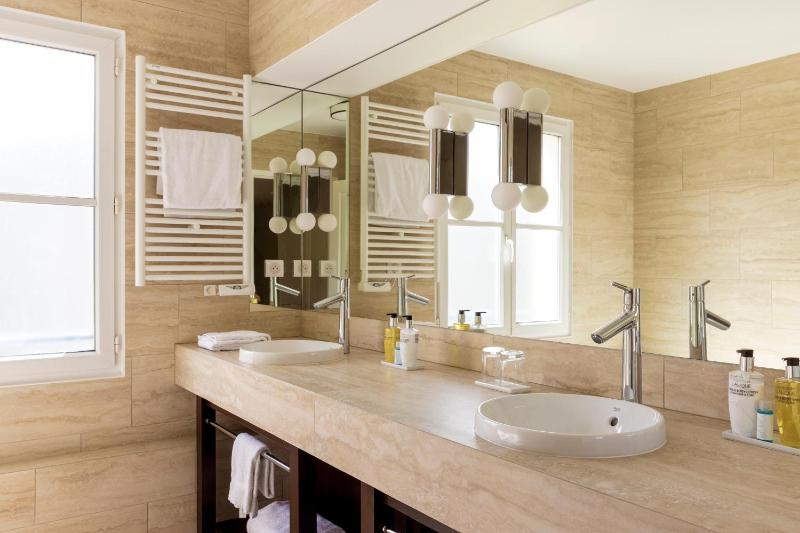 Suite image 3