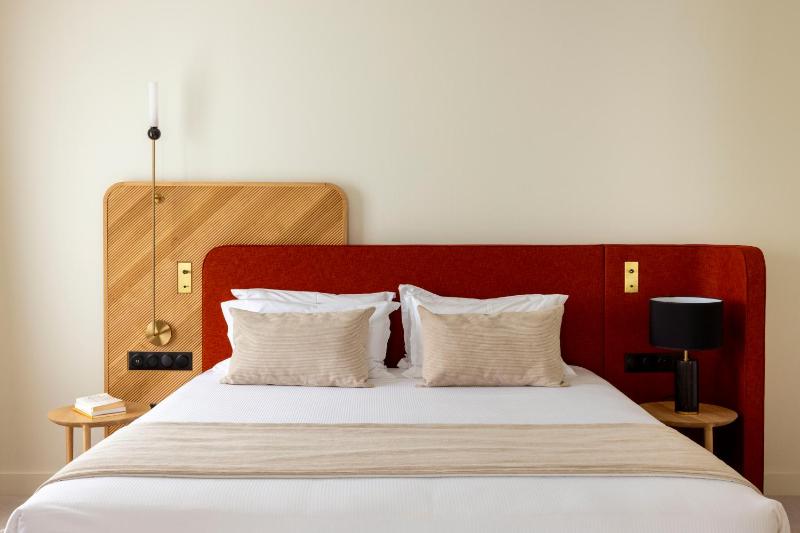 Standard Double Room image 2
