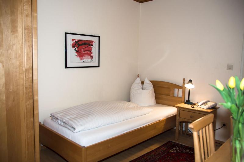 Standard Single Room image 1