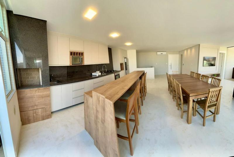 ANSNEGOCIOS APTO DUPLEX PRAIA MARISCAL 302 Bayside - image 9