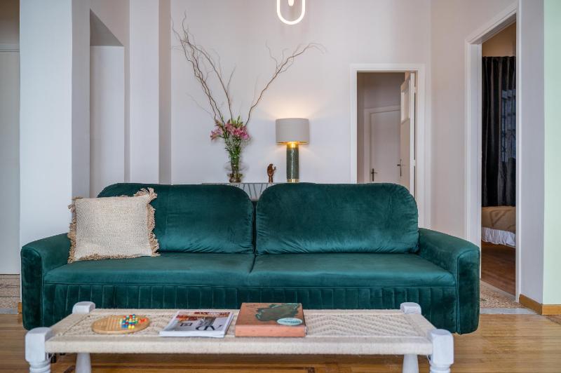 One-Bedroom Apartment image 4