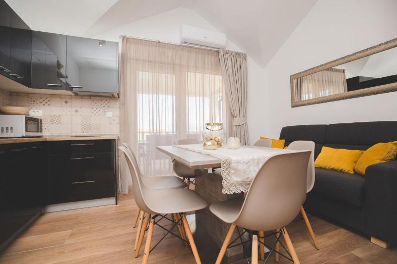 Apartments Salsa - image 13