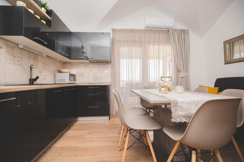 Apartments Salsa - image 16