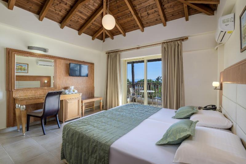 Twin Room with Private Pool image 3