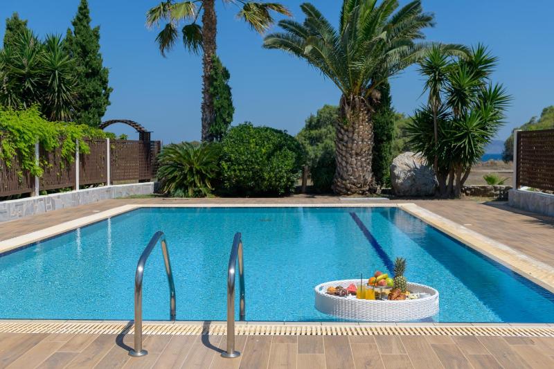 Maisonette with Private Pool image 3