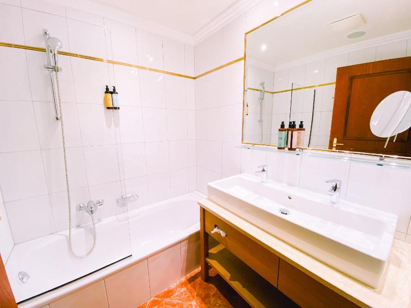 Junior Suite image 3