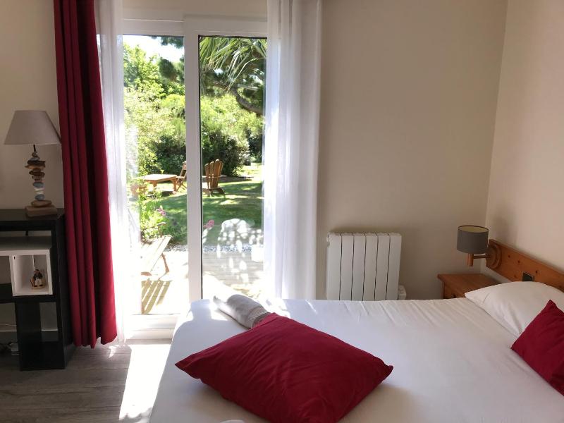 Double Room with Garden View image 3