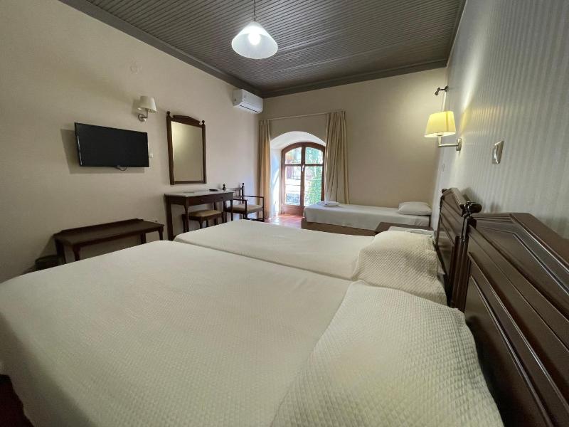 Triple Room image 1