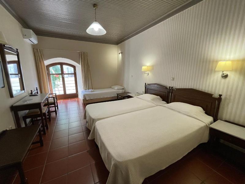 Triple Room image 4
