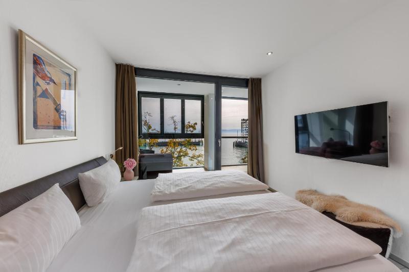 Suite with Lake View image 1
