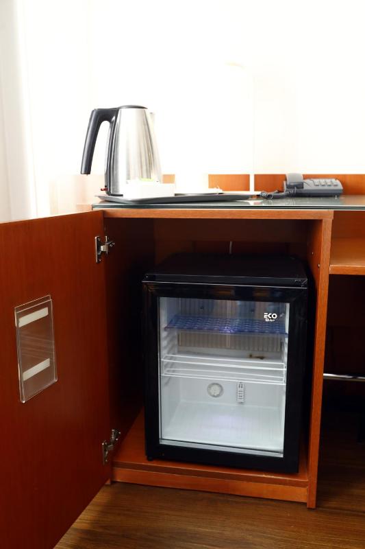 Standard Double Room image 4