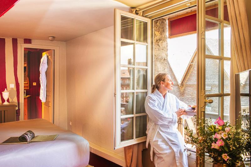 Suite with Church View image 4