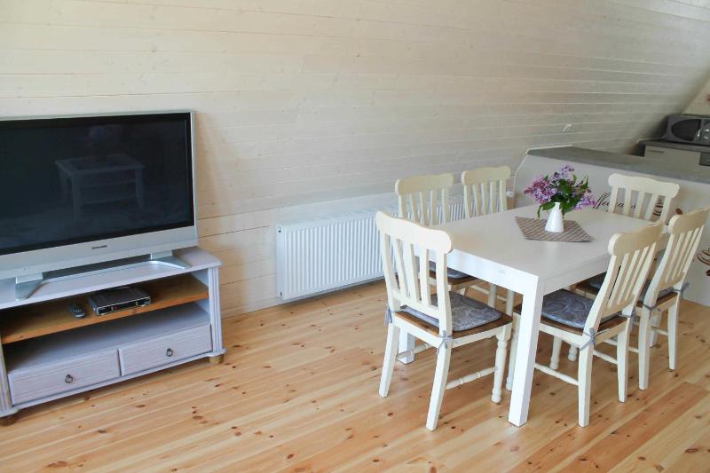 Two-Bedroom House image 4