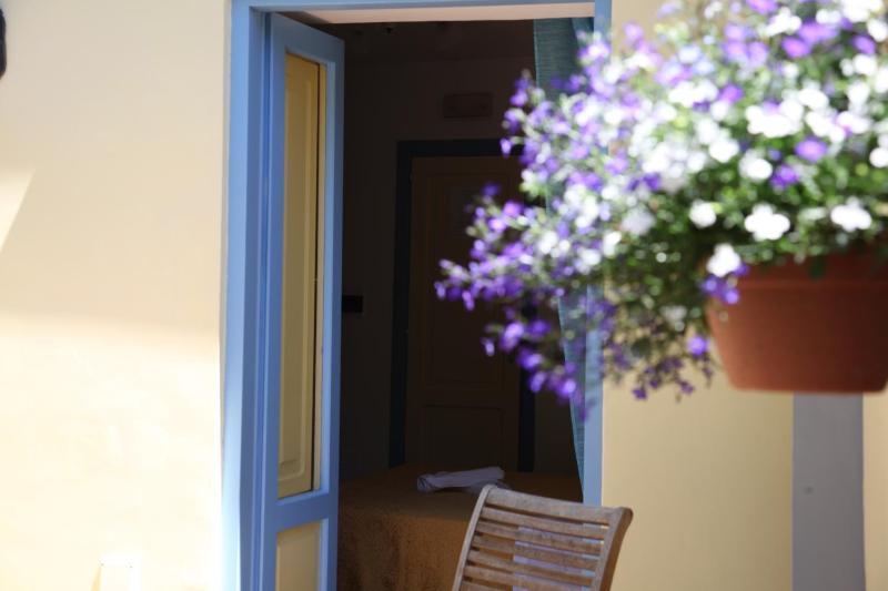 Double Room with Terrace image 4