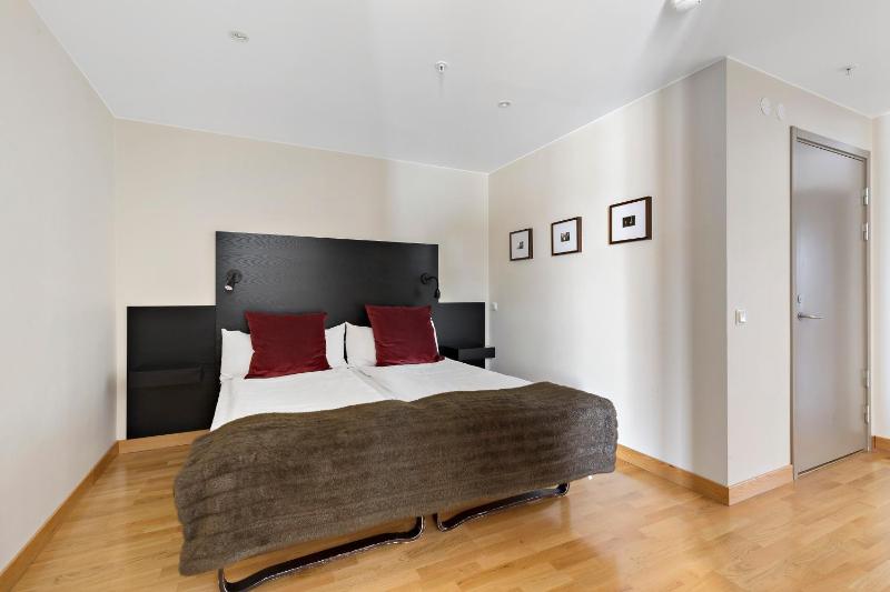 Standard Double Room image 4