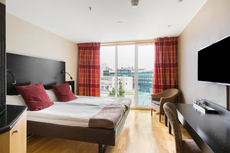 Standard Double Room image 3