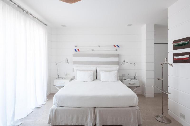 Superior Double Sea Side Room image 3