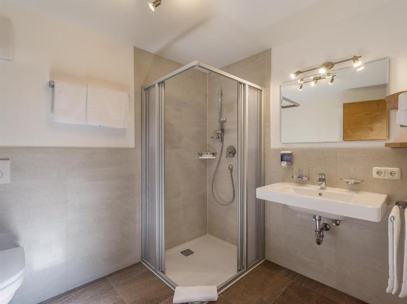 Superior Double or Twin Room with Mountain View image 4