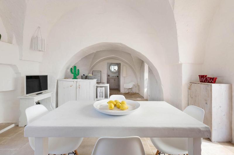 Studio (2 Adults) image 1