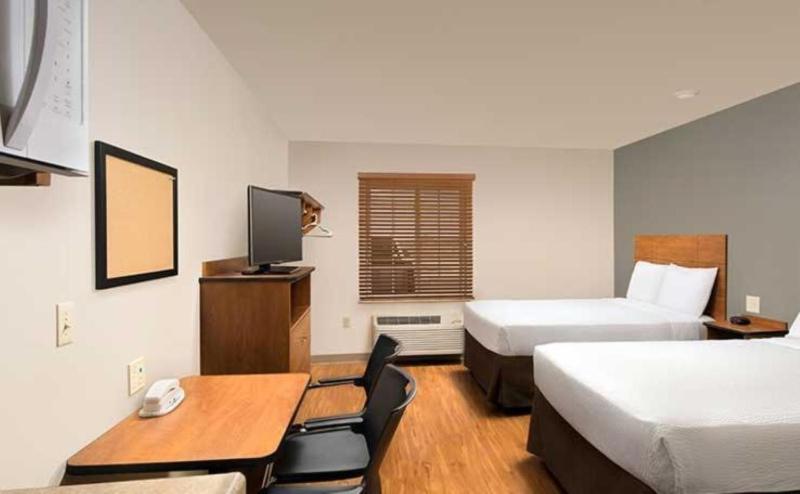 Double Room with Two Double Beds - Non-Smoking image 4