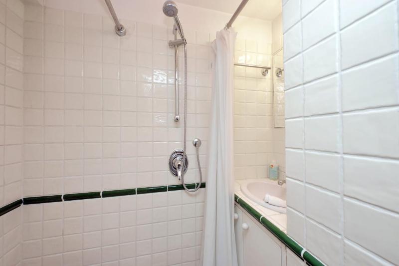 Beautiful Apartment in Campo de Fiori - image 14
