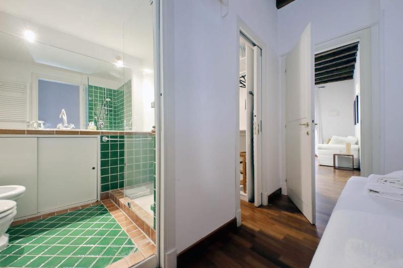 Beautiful Apartment in Campo de Fiori - image 8