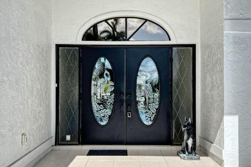 Villa Waterview - Amazing Gulf access pool and spa home on spacious corner lot! - image 7