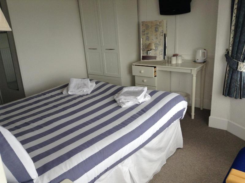 Double Room image 2