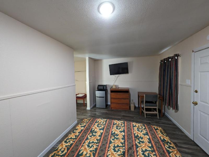 Queen Room image 1