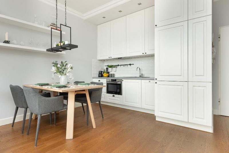 Cozy Apartment Gieysztora Wilanów by Noclegi Renters - image 10