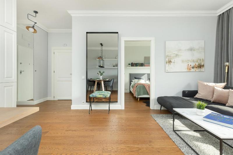 Cozy Apartment Gieysztora Wilanów by Noclegi Renters - image 5