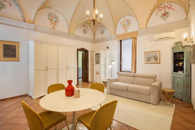 Verincanto Suite In old Verona Downtown - image 11
