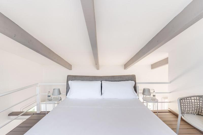 Villa Giulia with Heated Infinity Pool & Sea View Villa by Feeling Italy - image 7