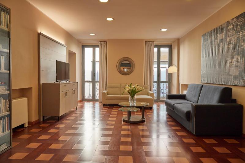 Two-Bedroom Apartment - Via delle Asole 1  image 4
