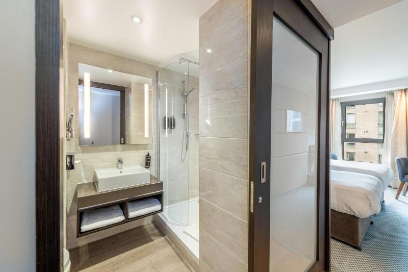 Comfort Twin Room image 3