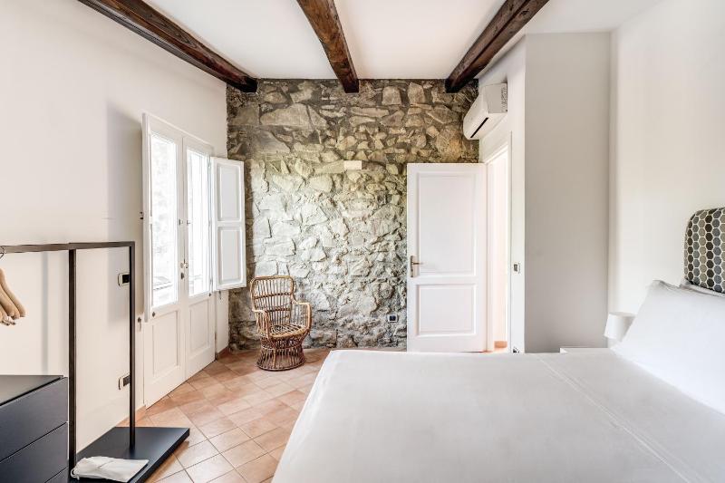 Villa Giulia with Heated Infinity Pool & Sea View Villa by Feeling Italy - image 30