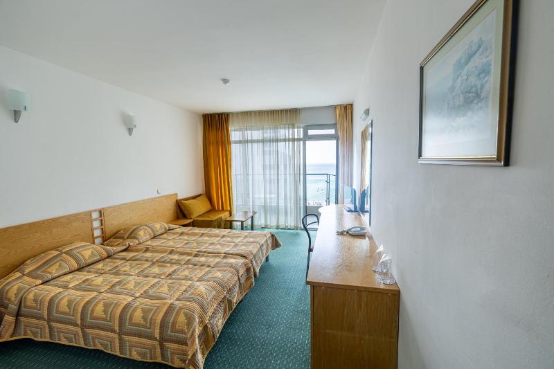 Superior Family Room with Front Sea View  image 1