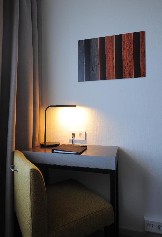 Standard Double Room image 3
