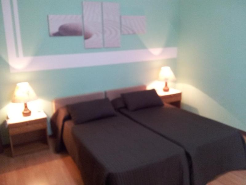Single Room image 3