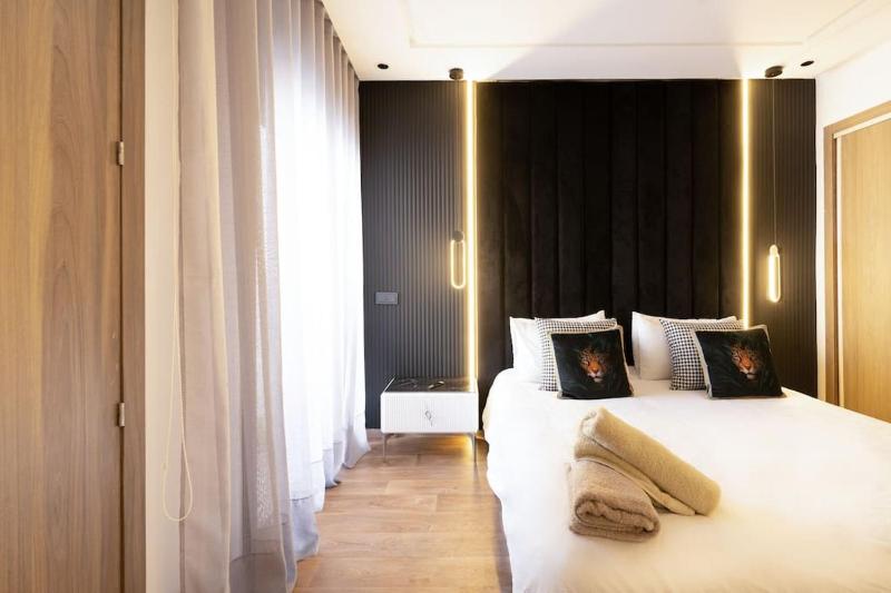 Metropolitan 06-Two Bedrooms - Cavalli Luxury Flat - image 7