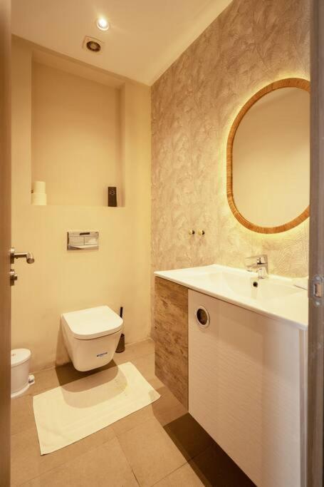 Metropolitan 06-Two Bedrooms - Cavalli Luxury Flat - image 8