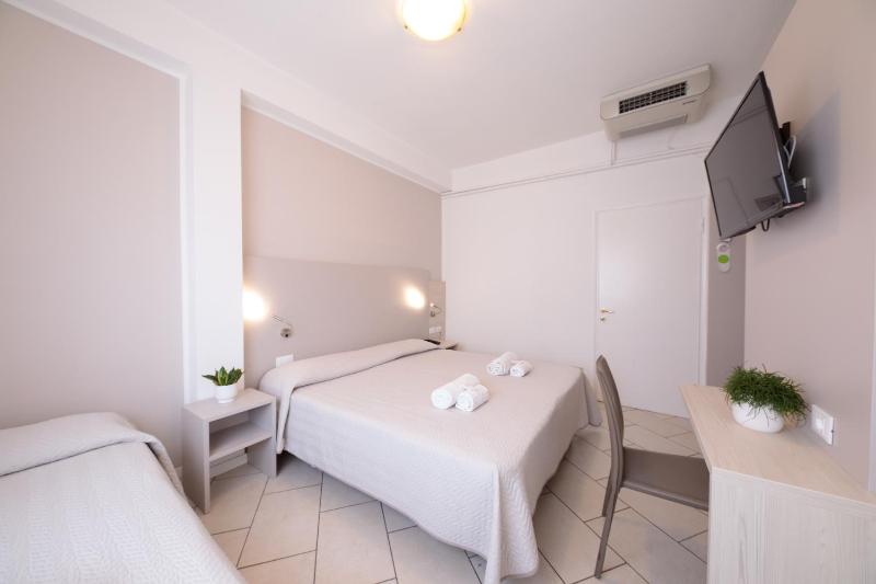 Triple Room image 1