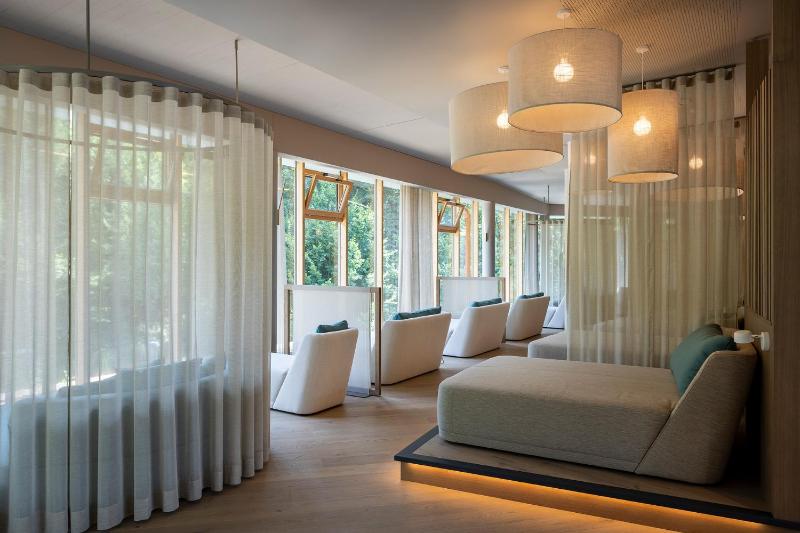 Double Room with Balcony image 1