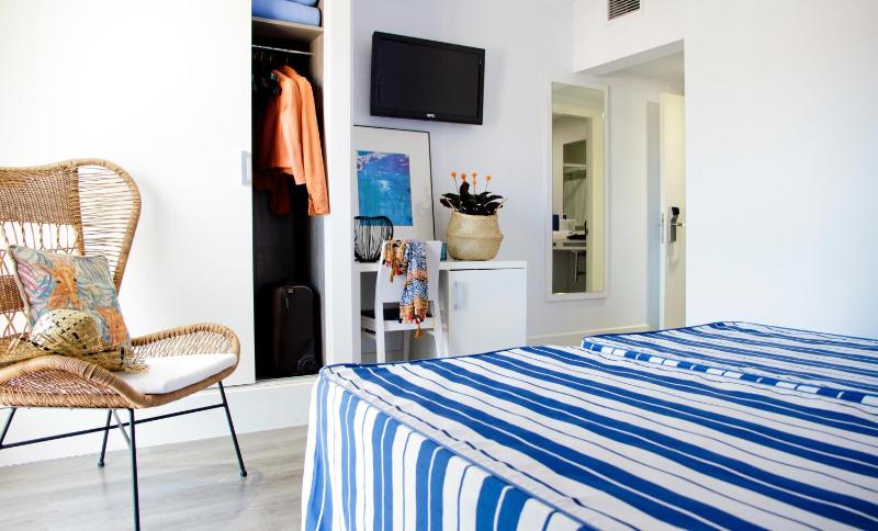Single Room image 4