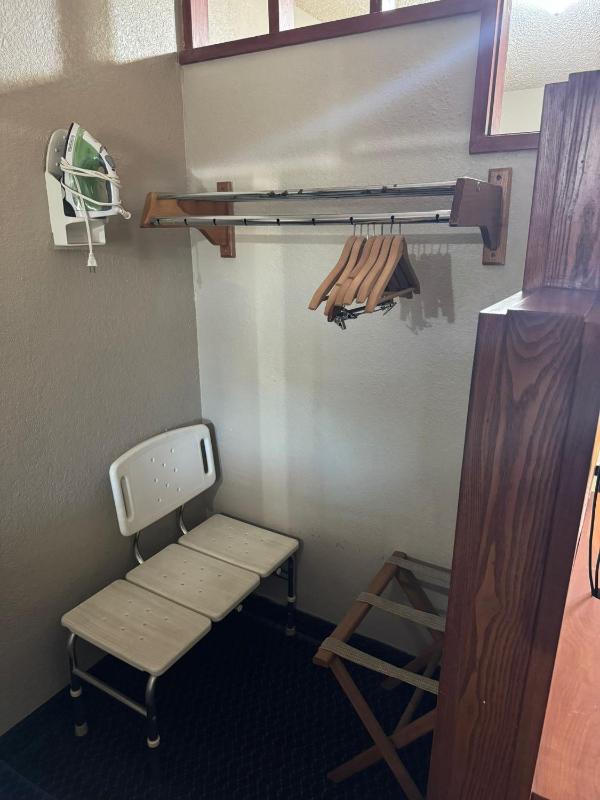 Efficiency Double Suite with Two Double Beds - Accessible/Non-Smoking image 3