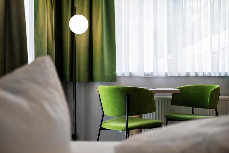 Single Room  image 4