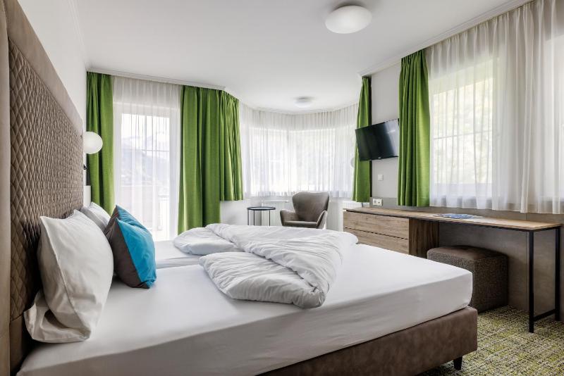 Comfort Double Room with Balcony image 4