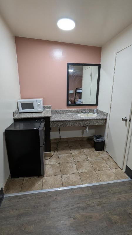 Portland Value Inn - image 2