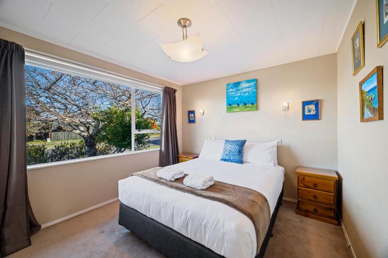 Kinder Cottage - Taupo - image 24